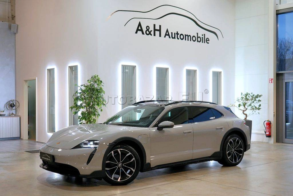 Porsche Taycan 4 Cross Turismo