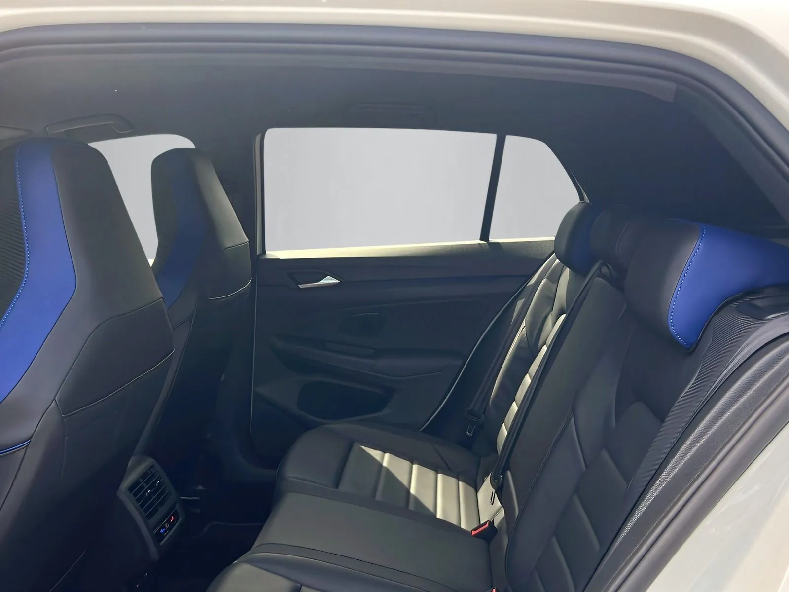 Volkswagen Golf 2023 na predaj – fotografia 10