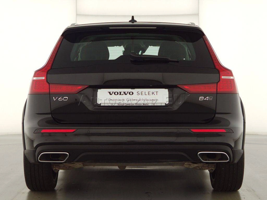 Volvo V60 Cross Country Pro AWD