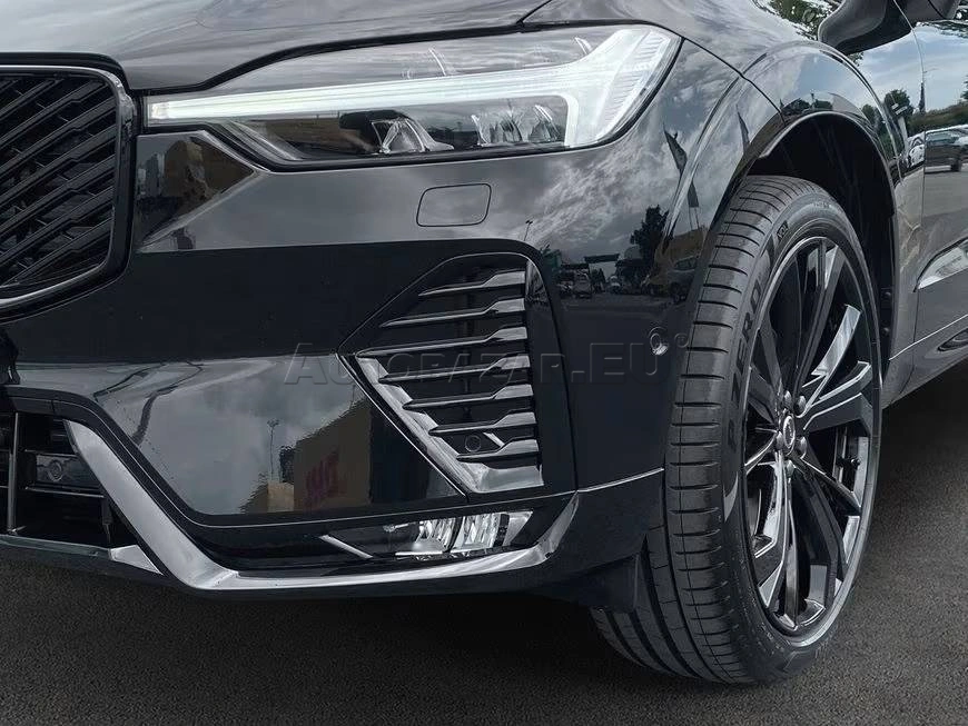 Volvo XC60 2.0 B5 mHEV Plus Black Edition AWD A/T