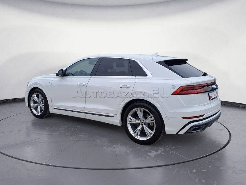 Audi Q8 45 3.0 TDI mHEV quattro tiptronic