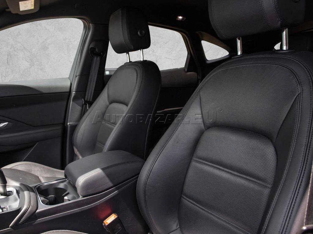 Jaguar E-Pace 2.0 I4 S AWD A/T
