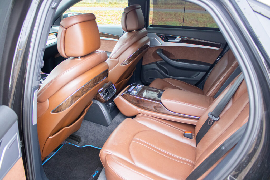 Audi A8 2011 na predaj – fotografia 28