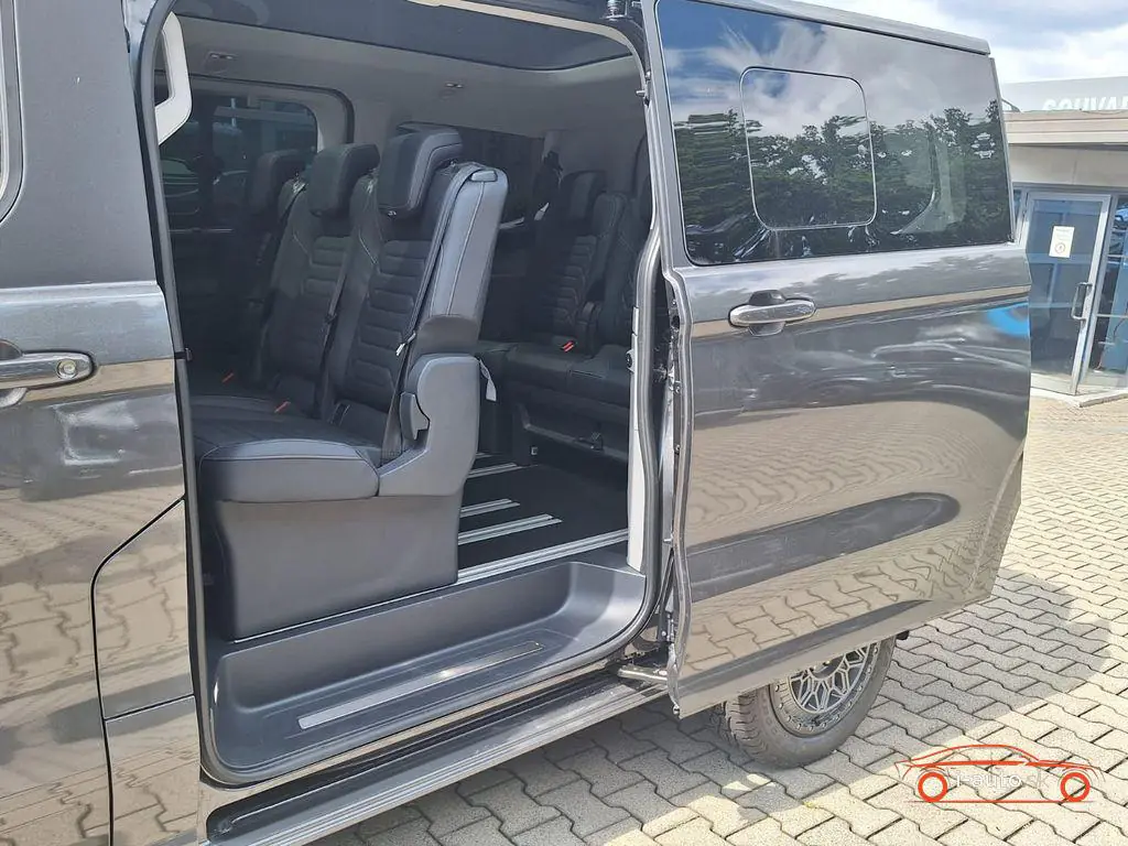 Ford Tourneo Custom 2025 na predaj – fotografia 21