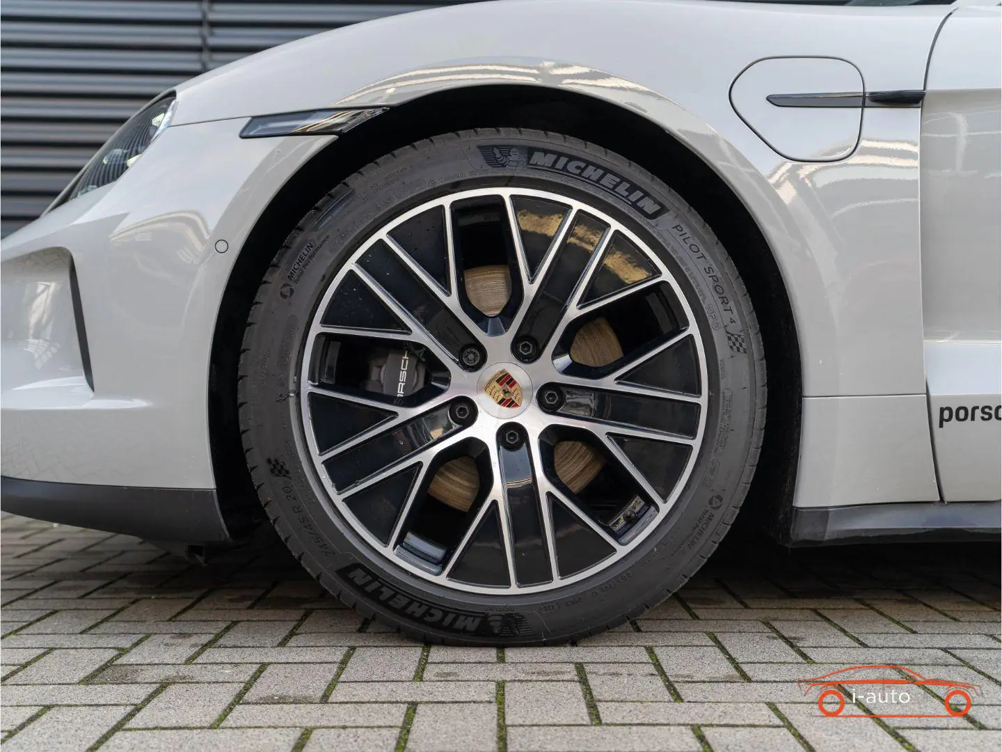 Porsche Taycan 2025 na predaj – fotografia 22