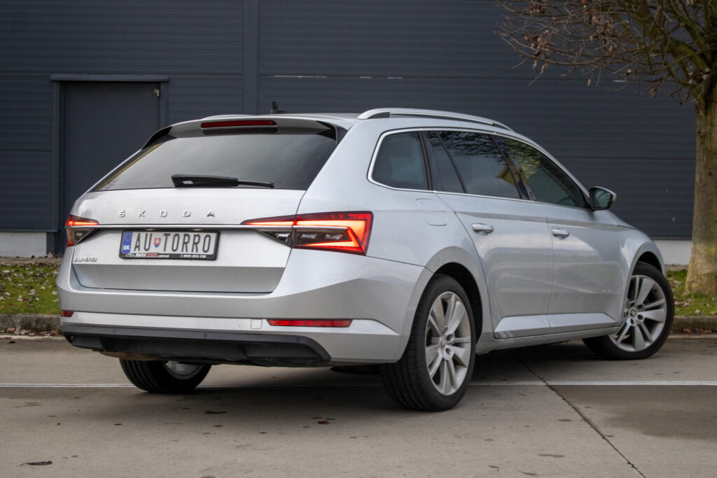Škoda Superb Combi