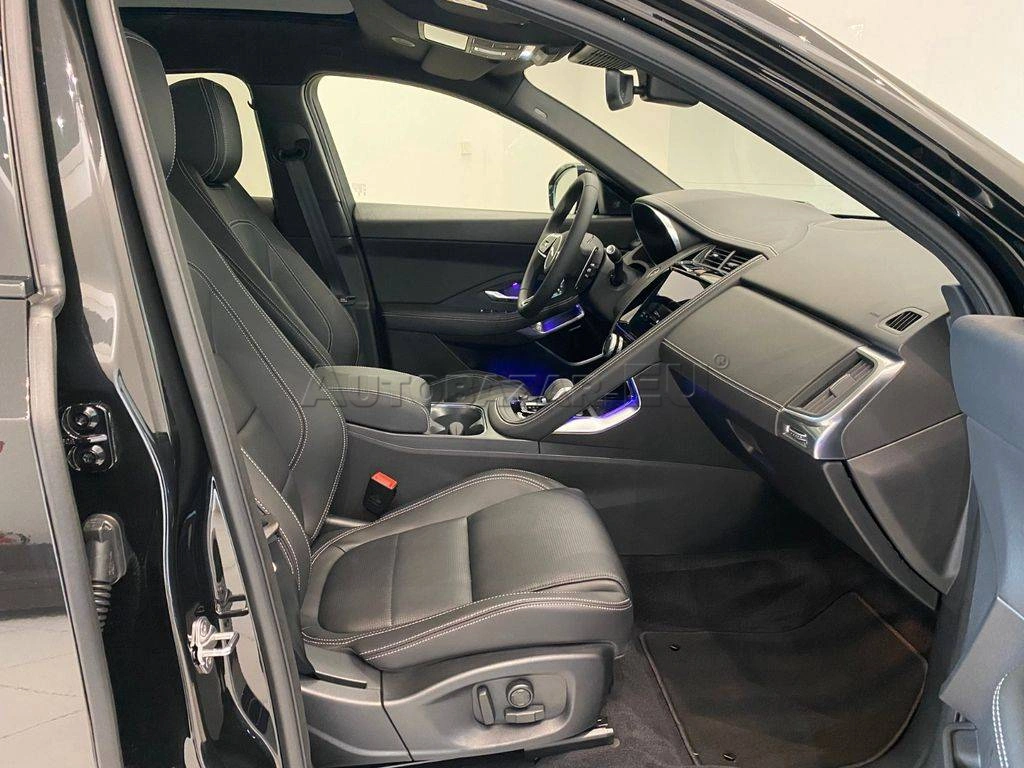 Jaguar E-Pace 2.0 I4 P250 MHEV R-Dynamic SE AWD
