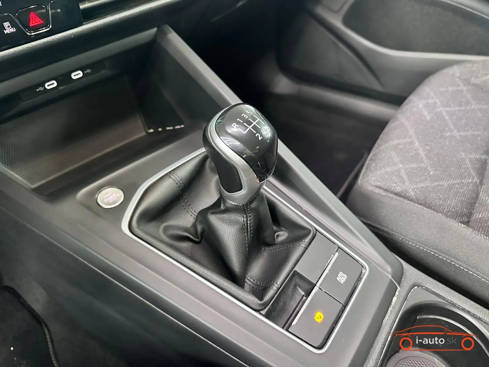 Volkswagen Golf 2021 na predaj – fotografia 17