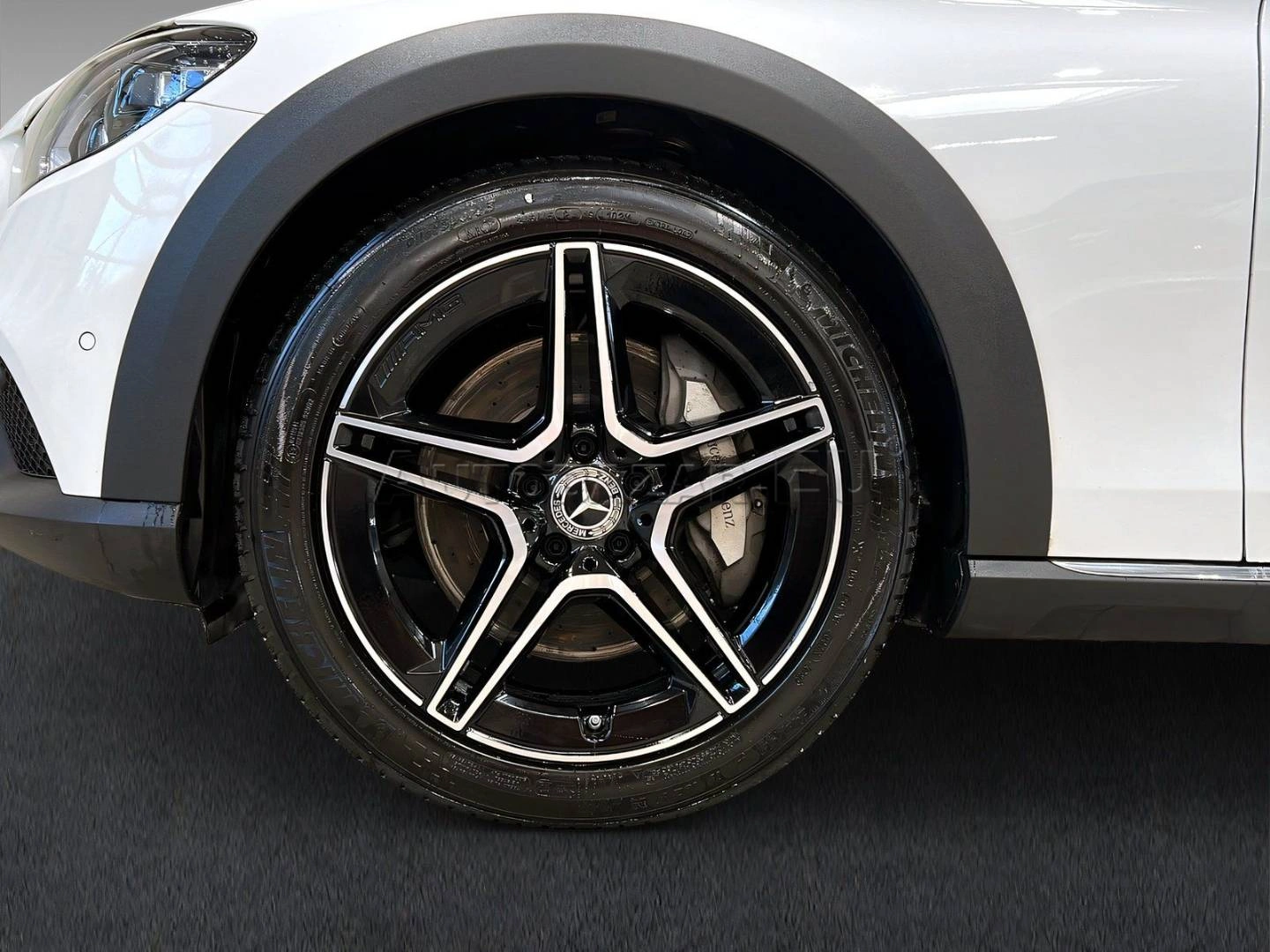 Mercedes-Benz E trieda Kombi 400 d 4M All Terrain AMG