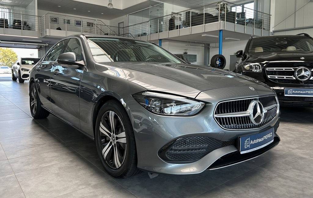 Mercedes-Benz C trieda Sedan 300 A/T