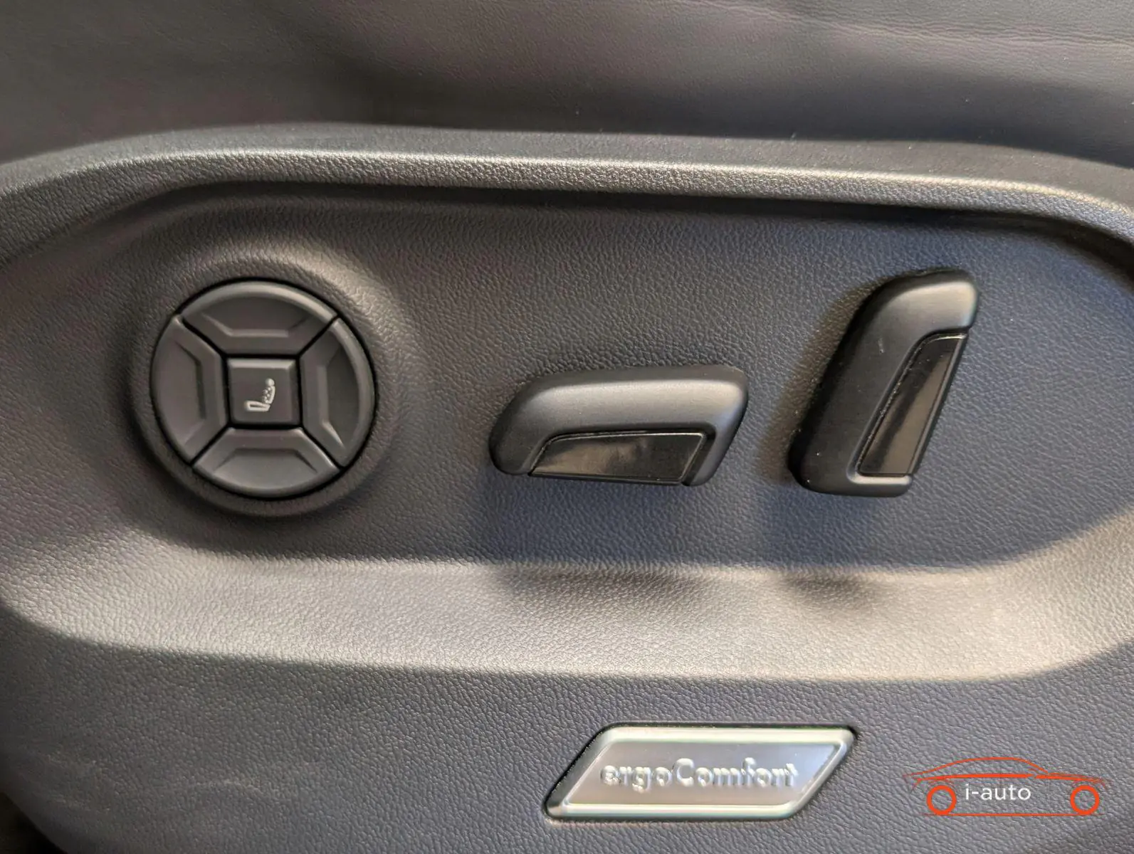 Volkswagen Touareg 2025 na predaj – fotografia 26