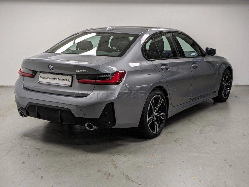 BMW Rad 3 330i A/T