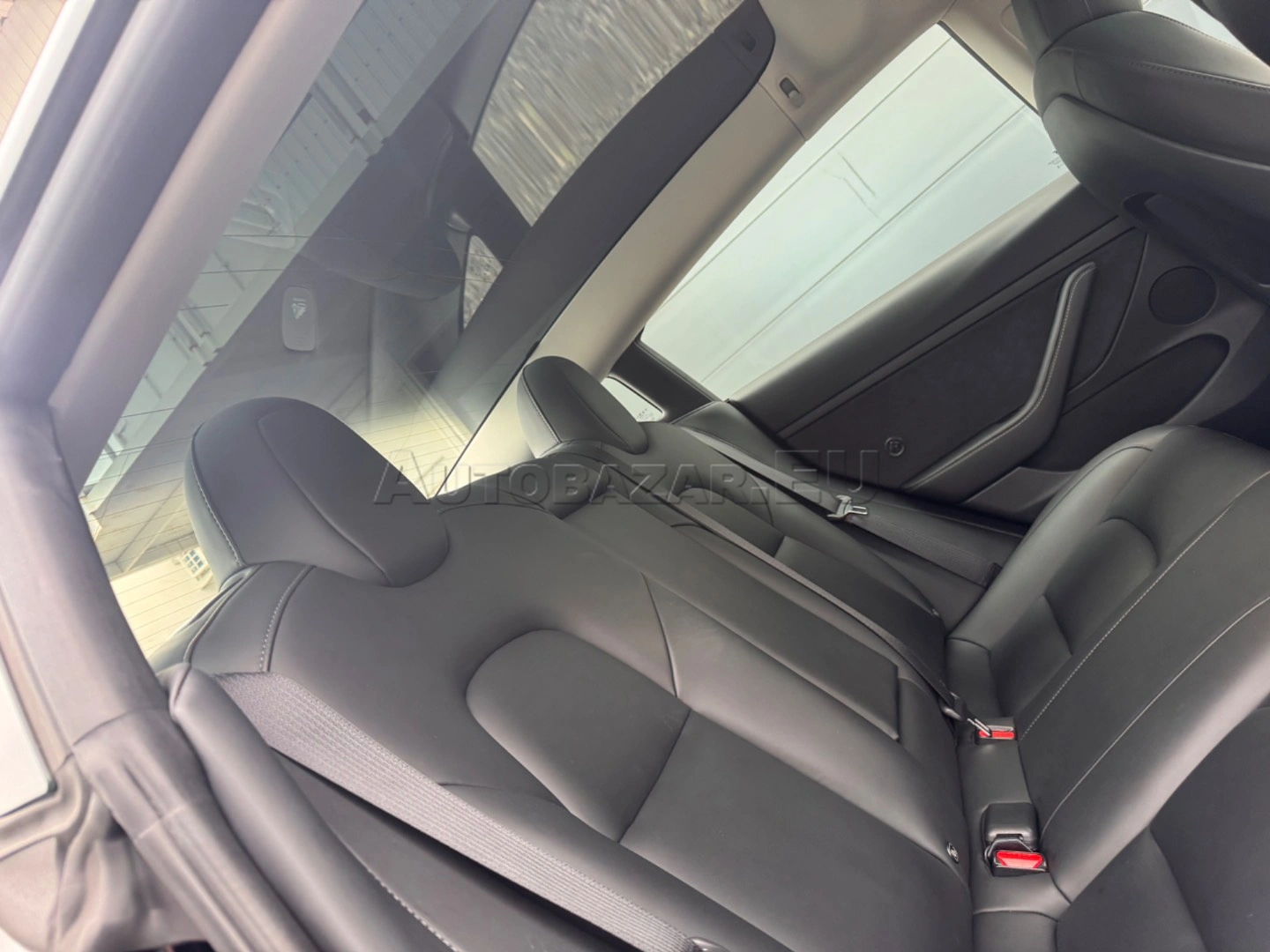 Tesla Model 3 2021 na predaj – fotografia 13