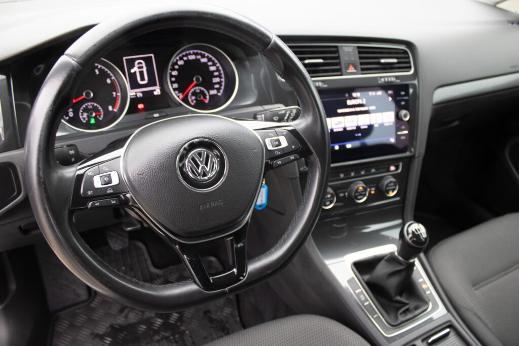 Volkswagen Golf 2018 na predaj – fotografia 16