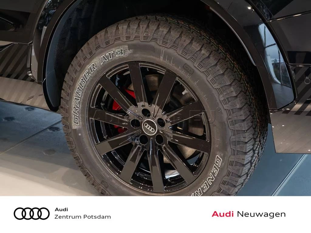 Audi Q8 E-Tron edícia Dakar 1 OF 99 55 quattro