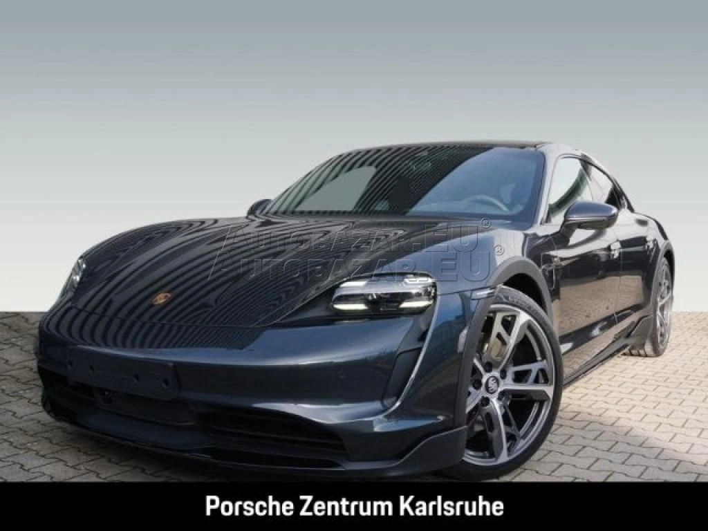 Porsche Taycan 4S Cross Turismo