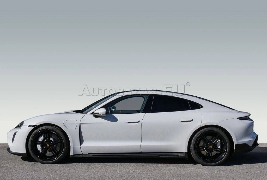 Porsche Taycan Sport Design