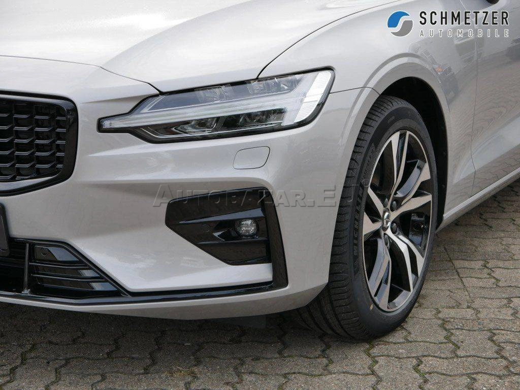 Volvo V60 B4 Plus Dark A/T
