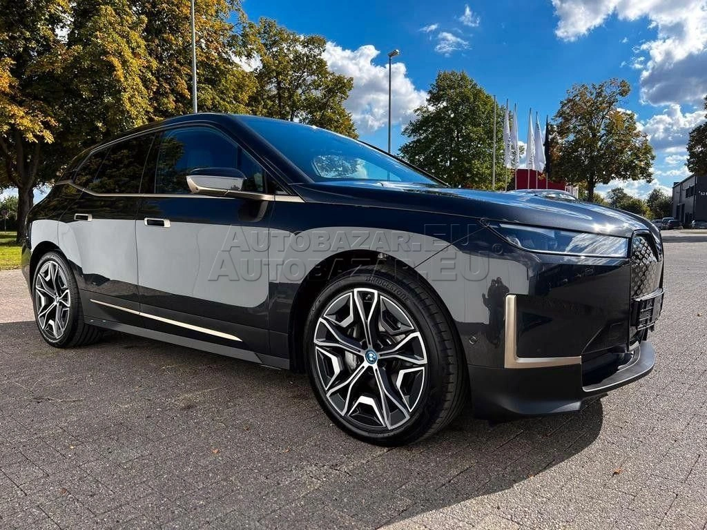 BMW iX XDrive40