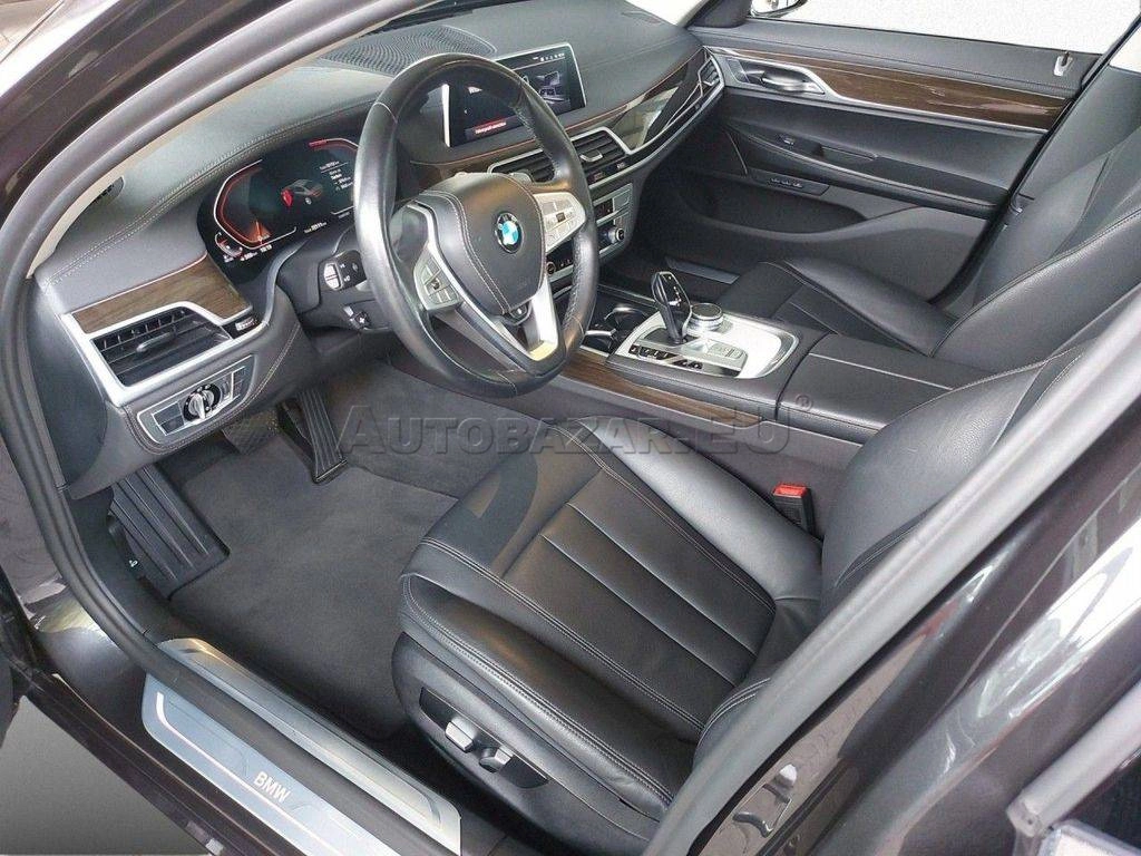 BMW Rad 7 730d mHEV A/T