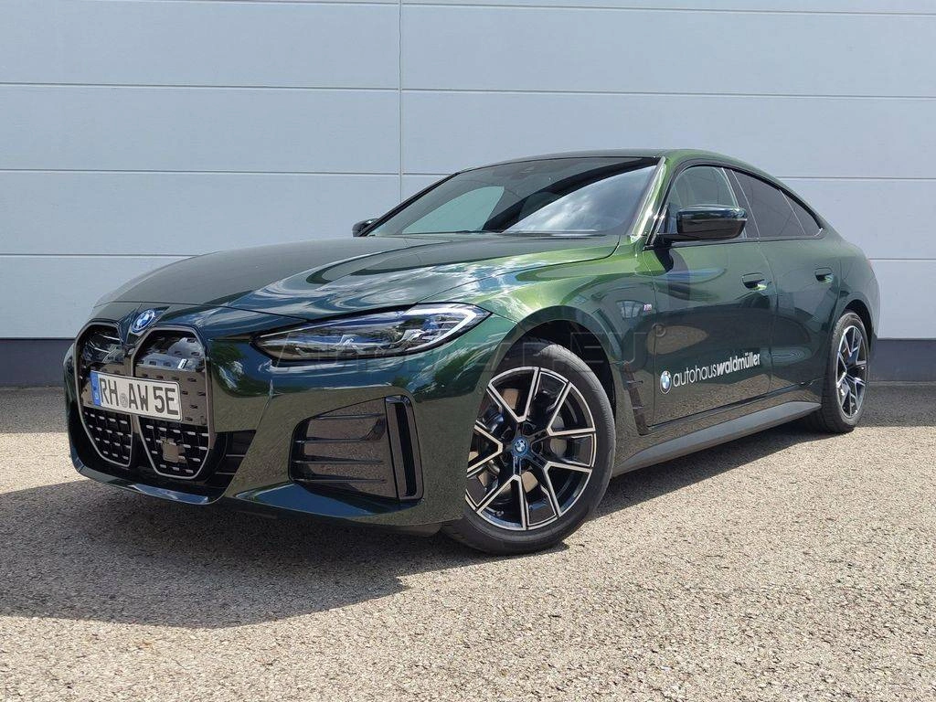 BMW i4 eDrive35