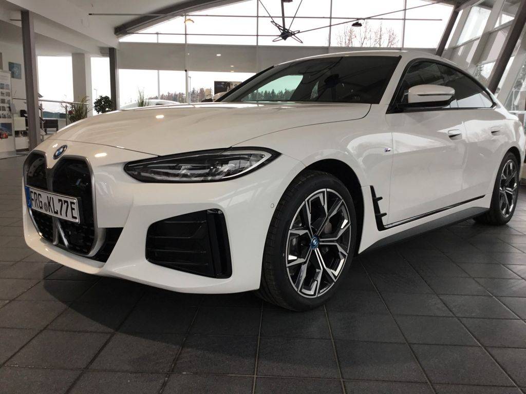 BMW i4 eDrive35