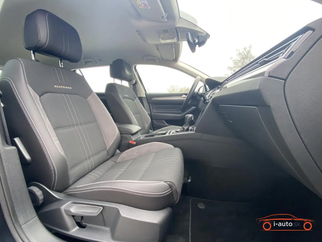 Volkswagen Passat 2024 na predaj – fotografia 13