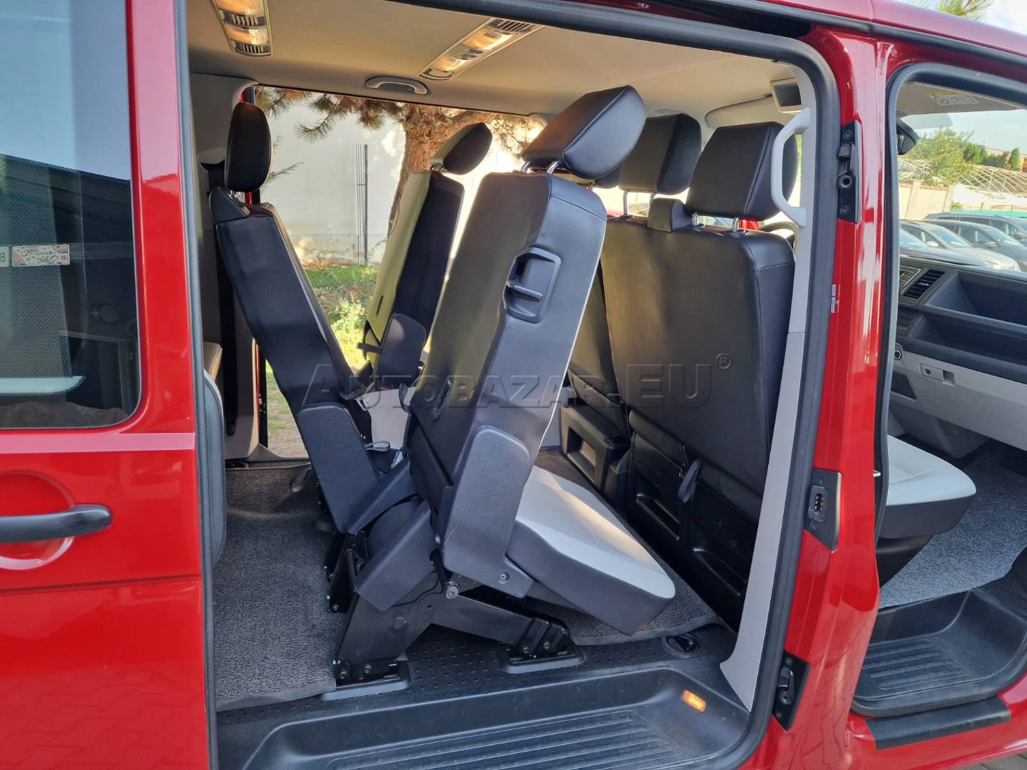 Volkswagen Caravelle 2.0 TDi 150k DSG7 4x4 9-Miestne