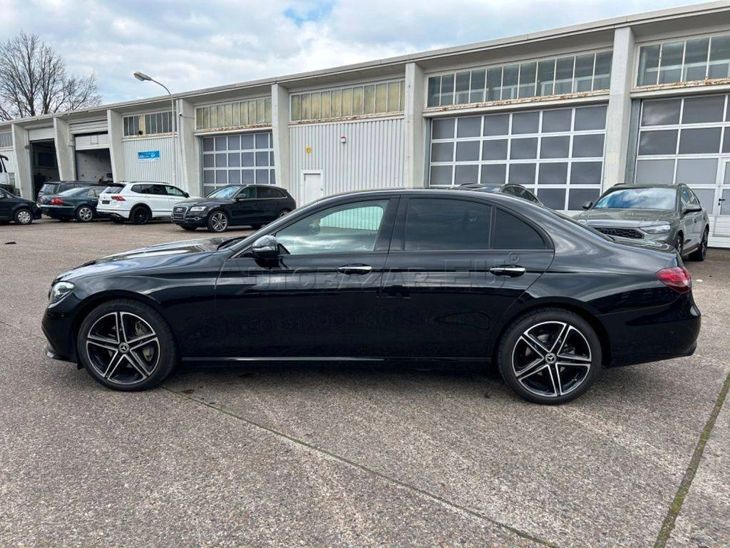 Mercedes-Benz E trieda Sedan Mercedes Benz  220d A/T