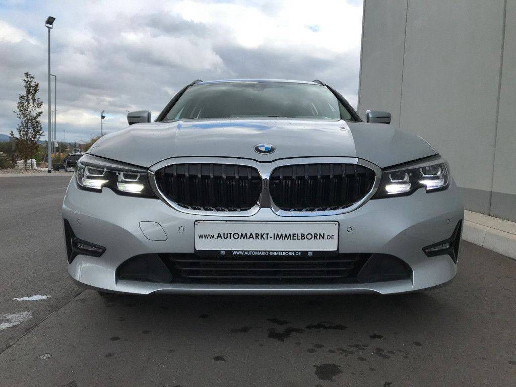 BMW Rad 3 Touring 320d mHEV  A/T