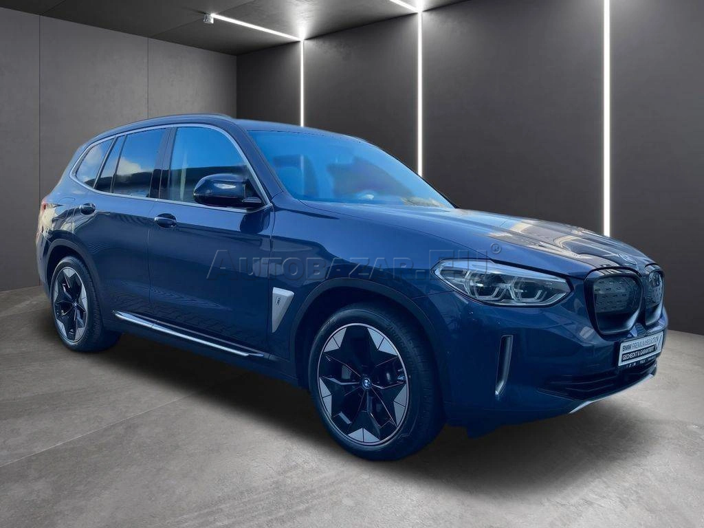 BMW iX3 A/T