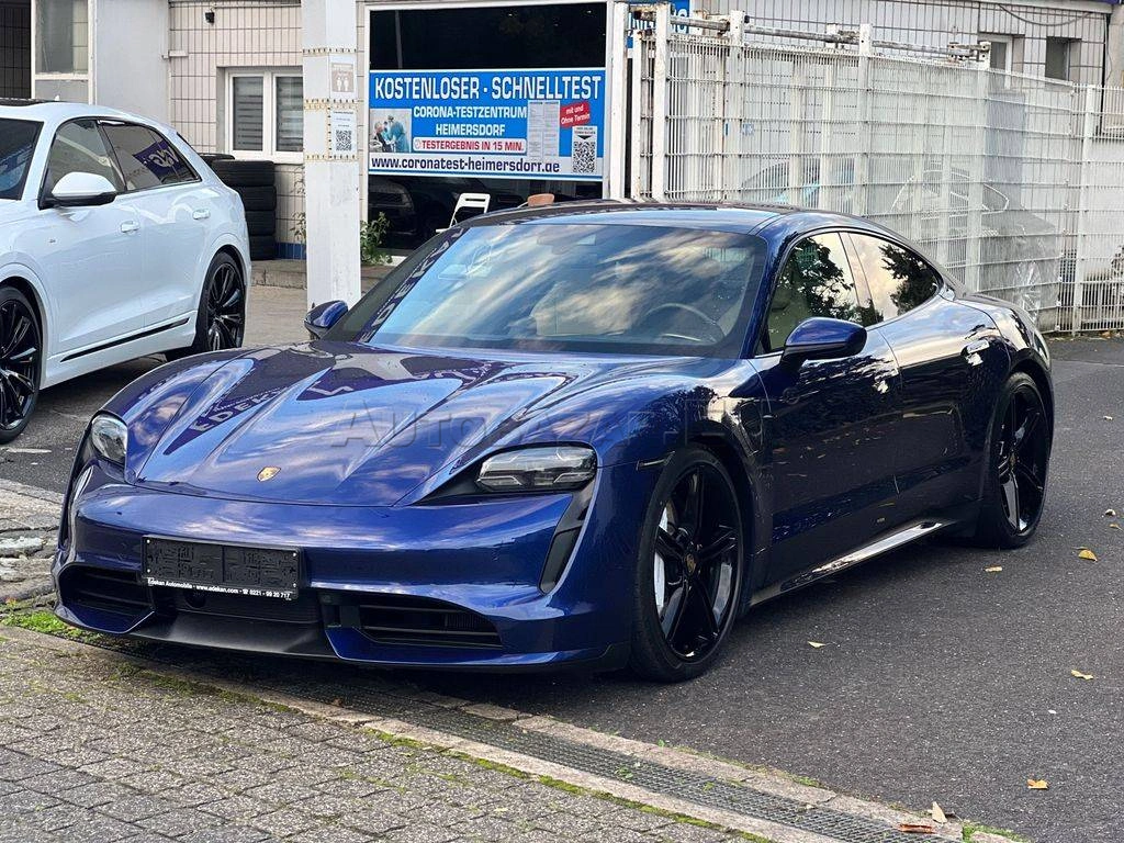 Porsche Taycan Turbo