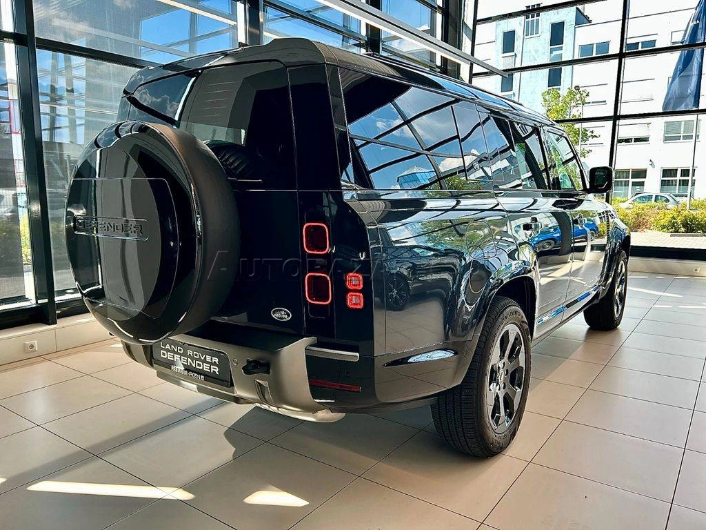 Land Rover Defender 130 3.0D I6 D250 MHEV X-Dynamic SE A/T AWD