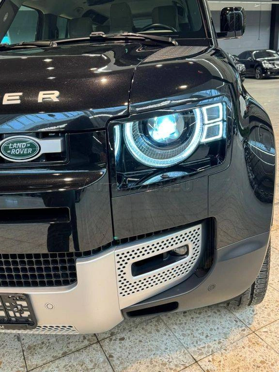 Land Rover Defender D250 First Edition 110 HSE