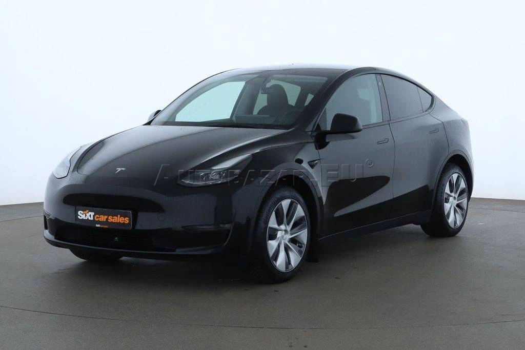 Tesla Model Y Long Range