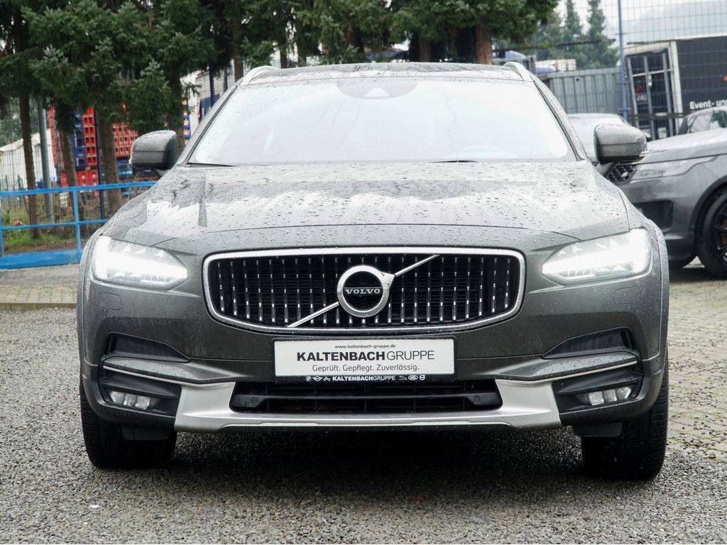 Volvo V90 CC D4 Cross Country Pro AWD A/T