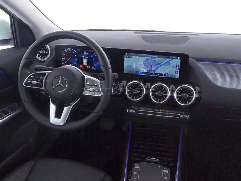 Mercedes-Benz GLA 200 d 4MATIC A/T