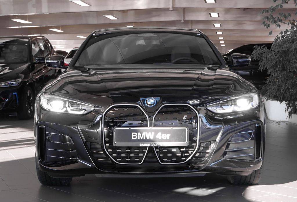 BMW i4 eDrive35
