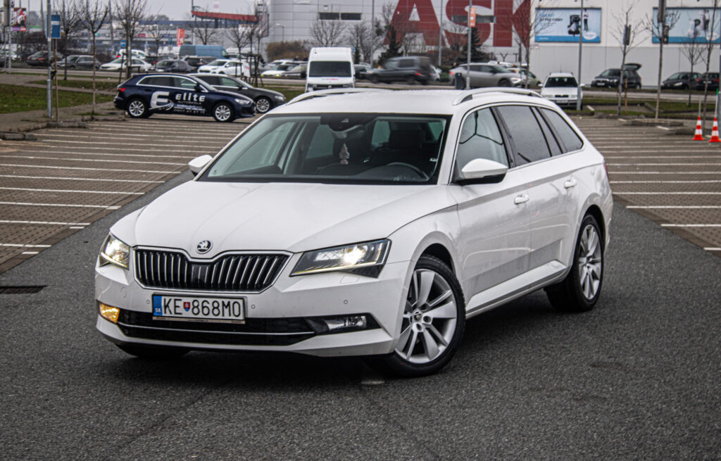 Škoda Superb Combi