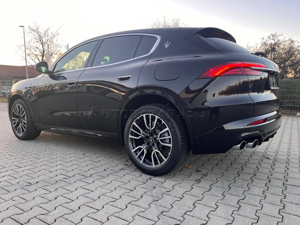 Maserati Grecale 2.0 MHEV GT 4WD A/T