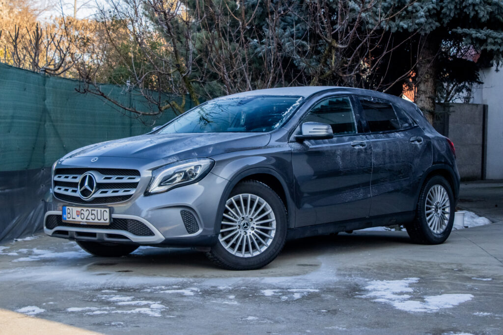 Mercedes-Benz GLA trieda