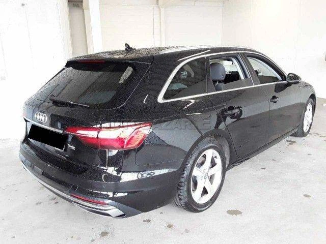 Audi A4 Avant 30 2.0 TDI  S tronic