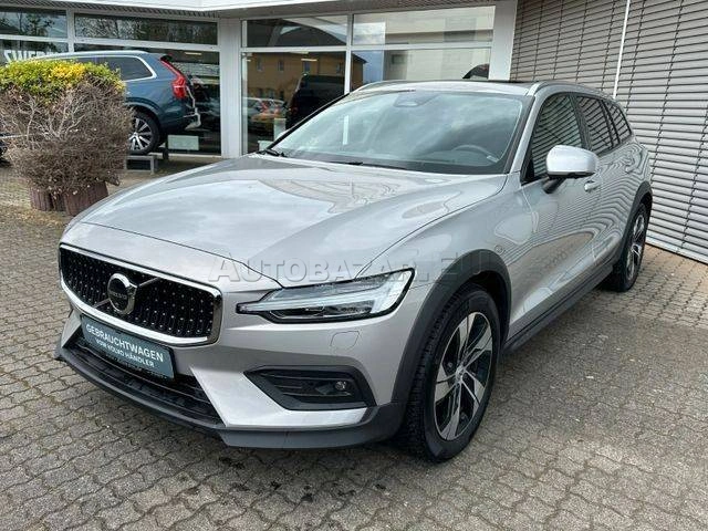 Volvo V60 Cross Country B4 AWD