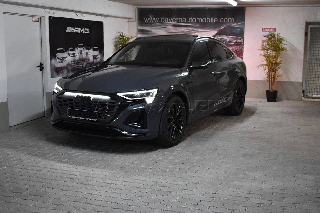 Audi Q8 Sportback e-tron S line quattro