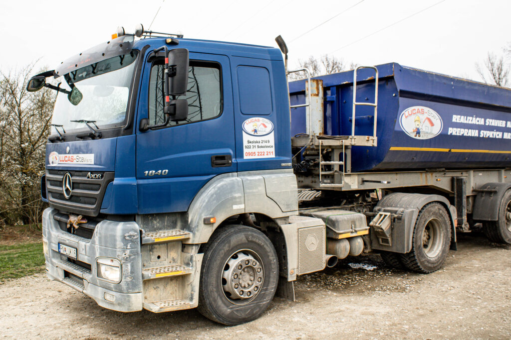 Mercedes-Benz AXOR 1840 LS
