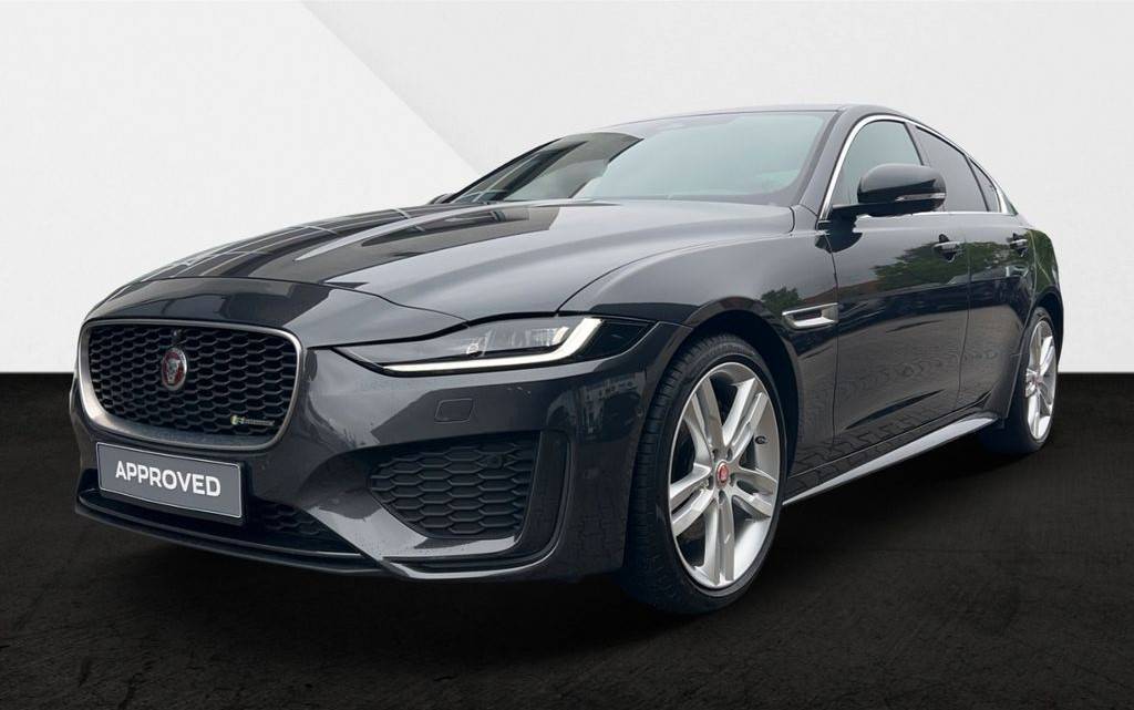 Jaguar XE 2.0D I4 D200 R-Dynamic SE AWD A/T