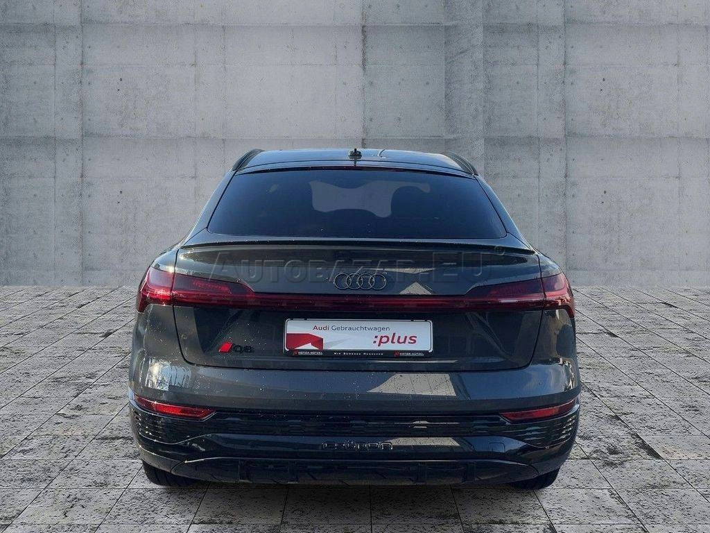 Audi Q8 e-tron Sportback 55 S line quattro