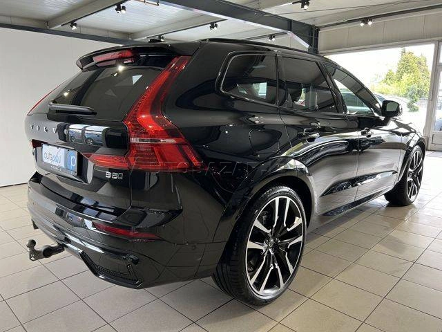 Volvo XC60 B5 Ultimate Dark AWD A/T