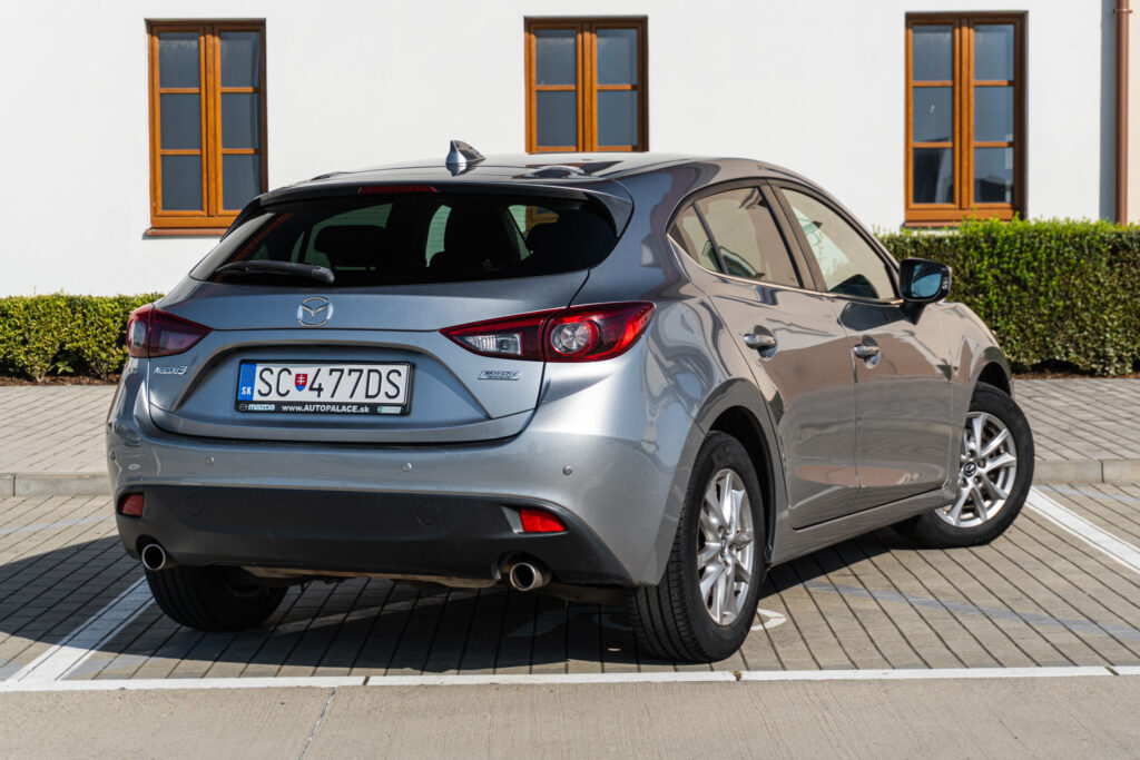 Mazda 3