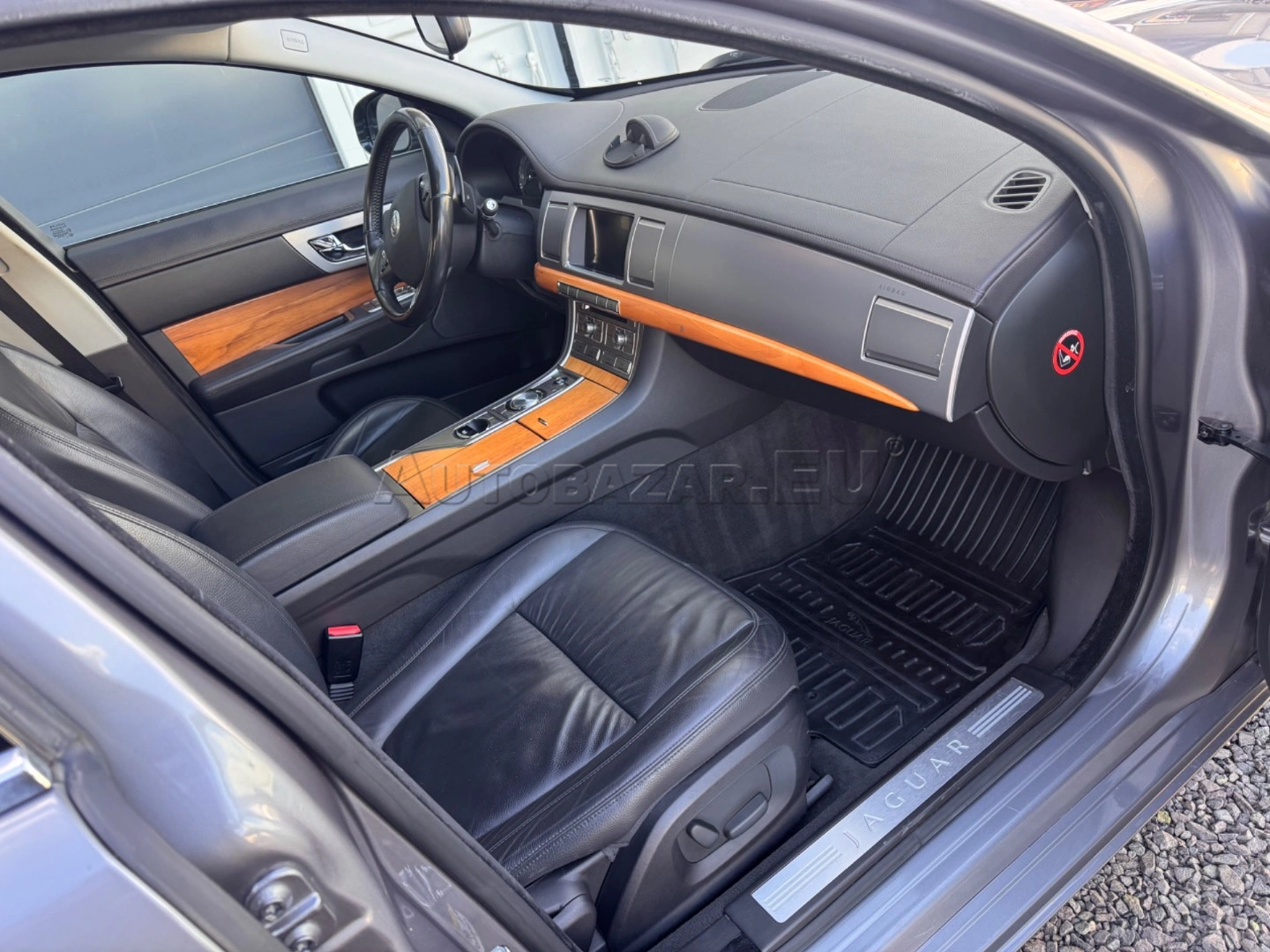 Jaguar XF 2010 na predaj – fotografia 10